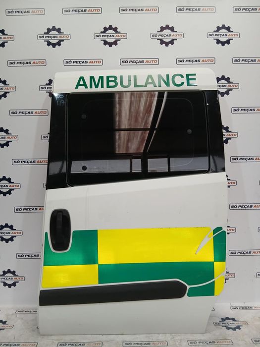 PORTA LATERAL ESQUERDA BRANCA FIAT DOBLO II VERSAO 263 2010-2018 ANO: