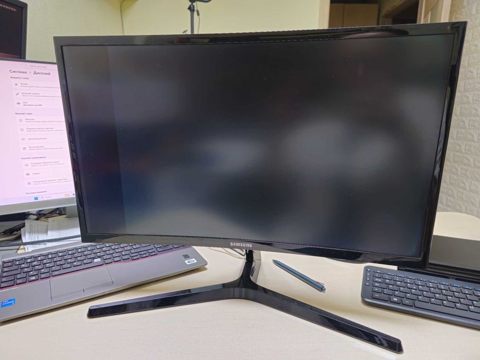 Монітор Sаmsung C24RG54FQU