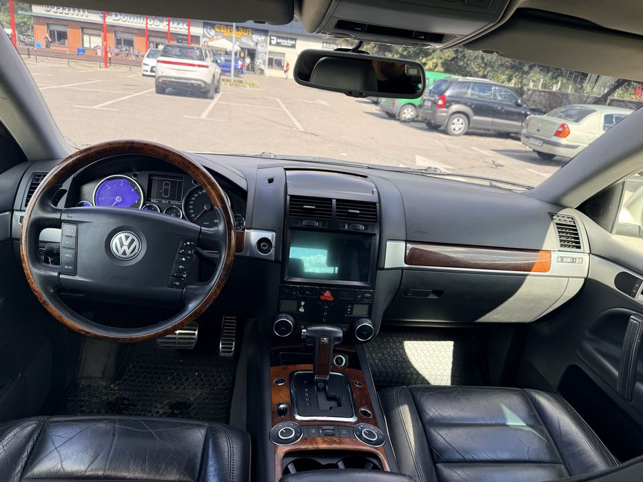 Volkswagen Touareg 5л 2004р