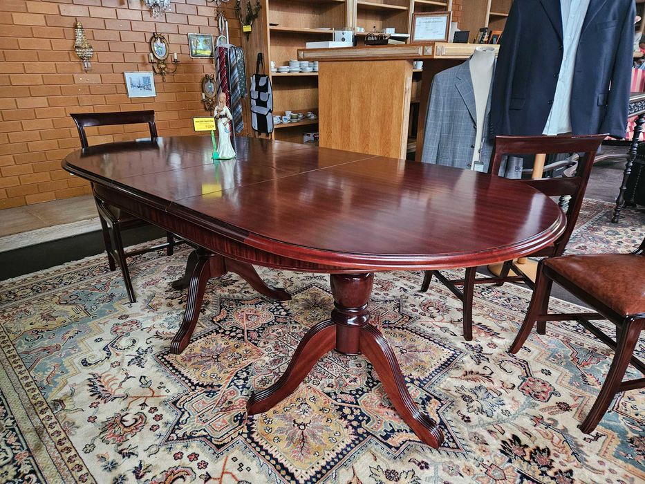 Mesa de sala extensível - óptimo estado - Só a mesa as cadeiras são à