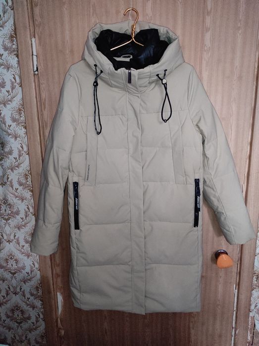 Пуховік жіночій 48 розміру