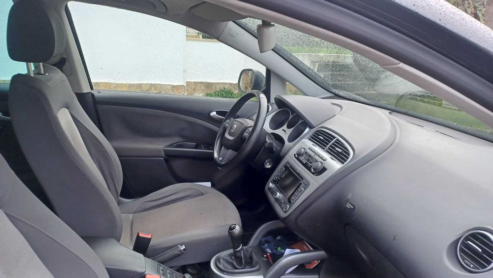 seat altea 5 lugares diesel em bom estado