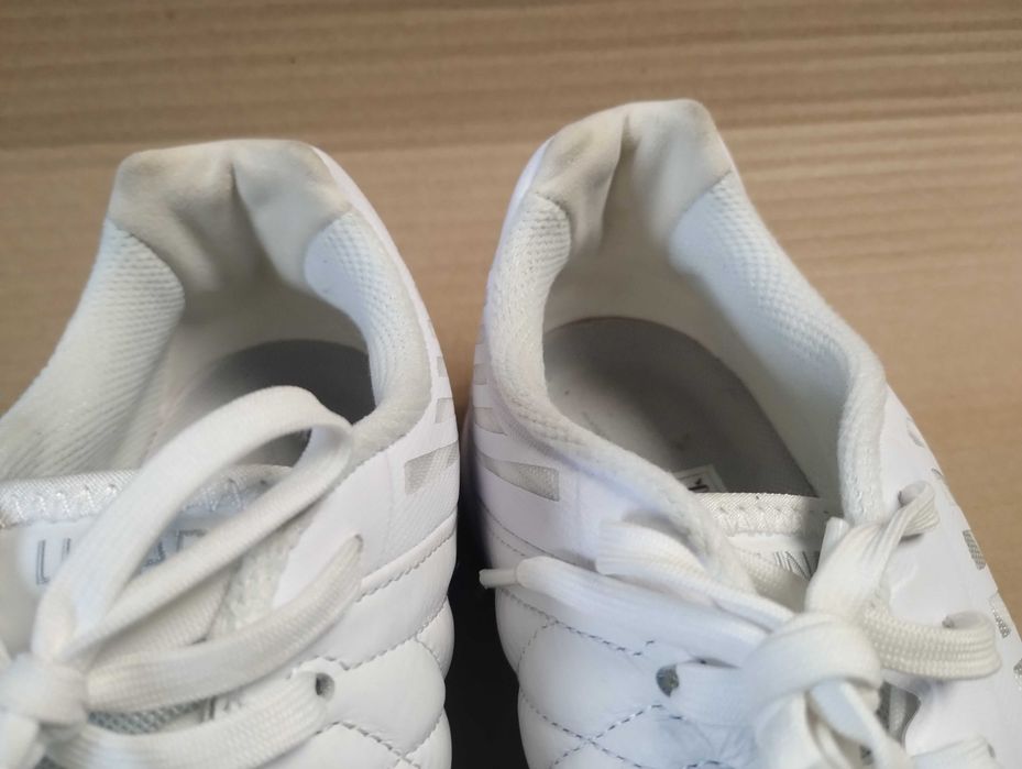 buty sportowe halówi Nike Lunargato 41