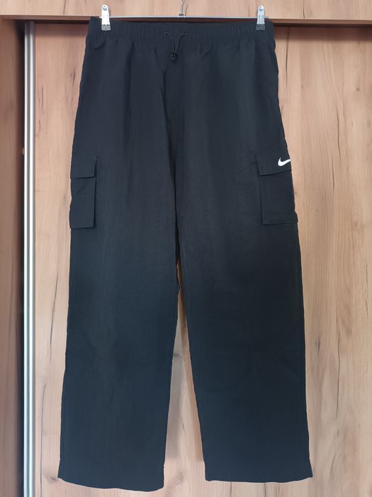 Nike Bojowki Essential Woven Cargo Pants