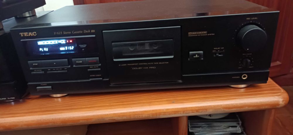 Deck cassetes TEAC de minha coleção particular.