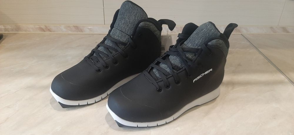 Fischer Urban Pure Black EU36