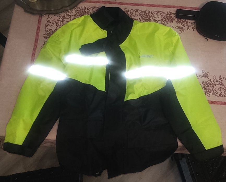 Casaco impermeável motociclo.