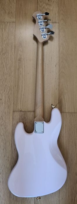 Baixo Jazz Bass - EMG - com pickups ativos EMG