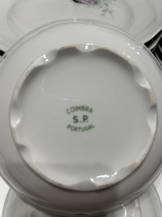 Serviço de mesa antigo