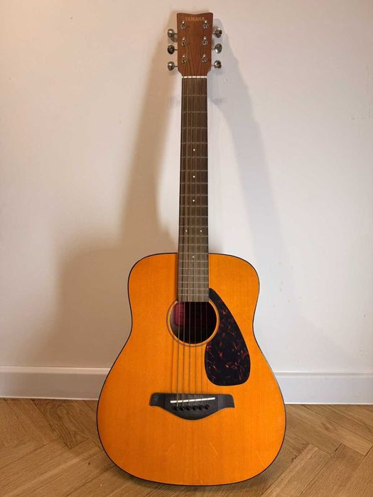 акустична гітара Yamaha FG-junior. JR1