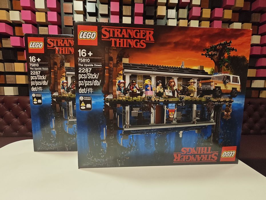 LEGO 75810 Stranger Things  «Інша сторона». Дивні Дива