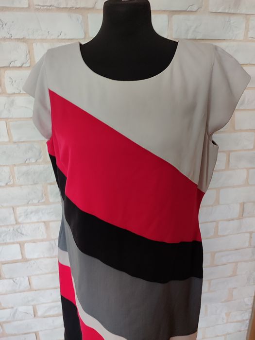 Sukienka BPC XXL 44 elegancka kolorowa