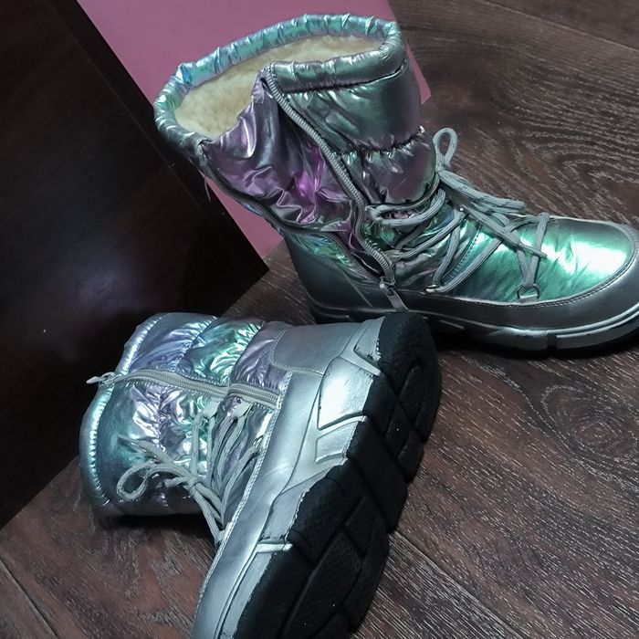 Чобітки зимові б/в 37р