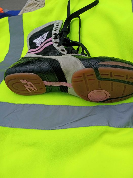 Джазовки( кросовки) us - 7,5 (38) танцевальные