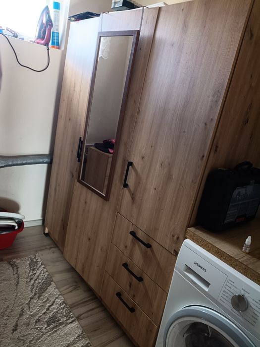 Szafa ubraniowa duza