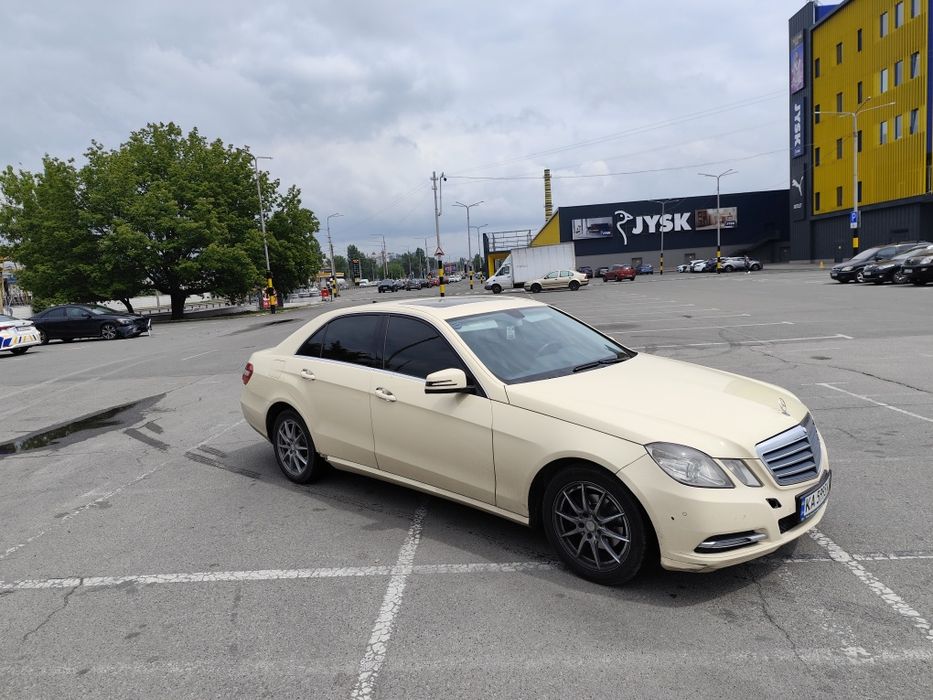 Mercedes Benz E-Class W212
