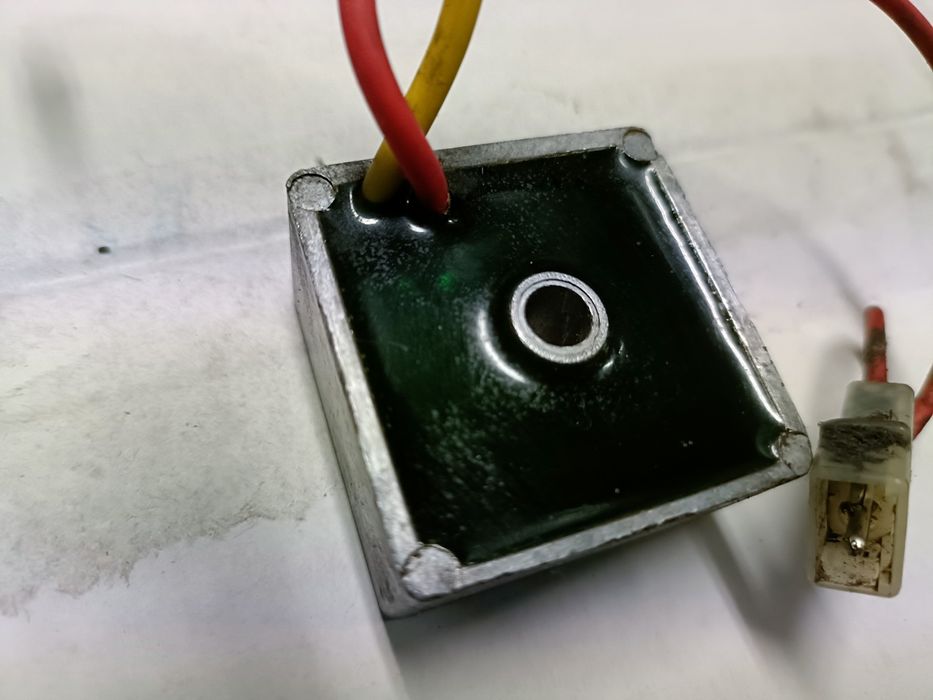 Regulator napięcia do traktorek kosiarka Stiga mtd silnik Briggs