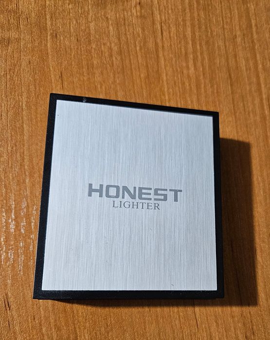 Kolekcjonerska zapalniczka żarowa Honest