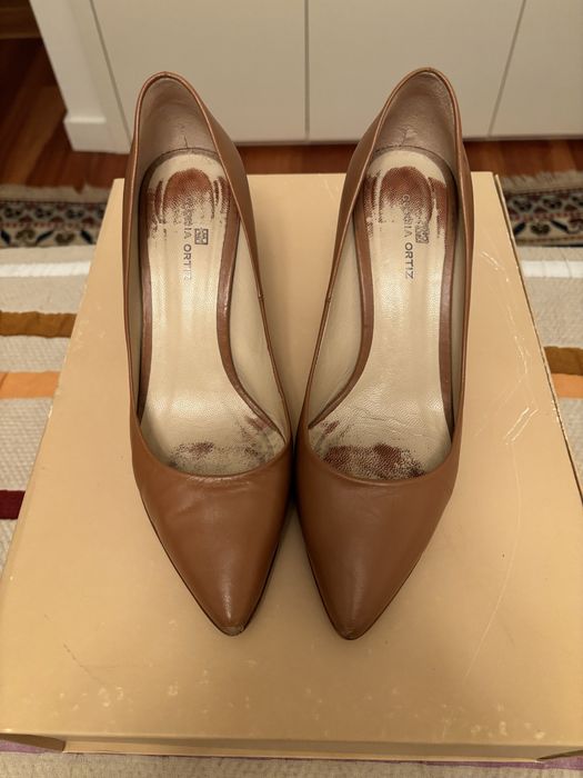 Sapatos salto alto, Gloria Ortiz cor Camel