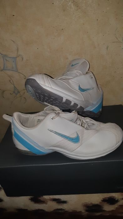 Кросовки NIKE AIR.