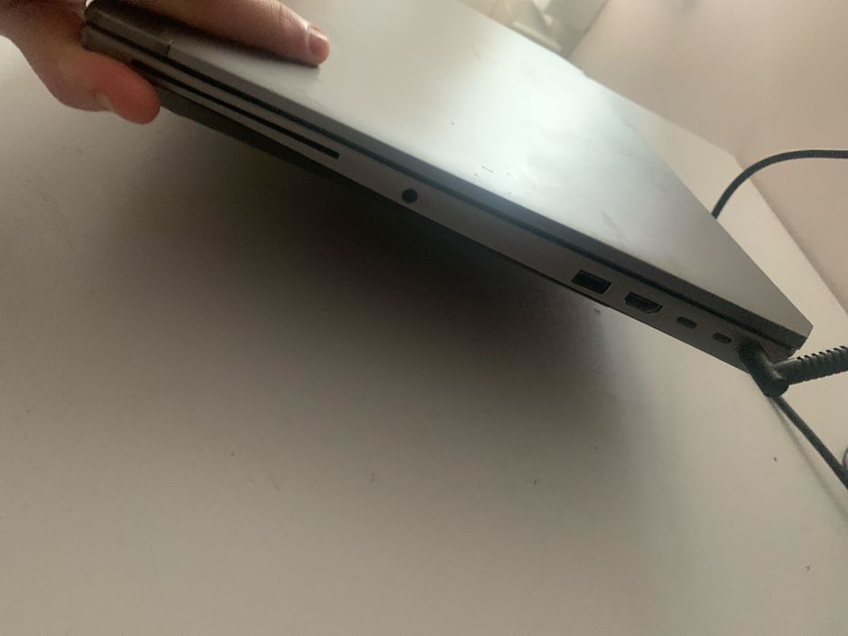 ноутбук HP Zbook 15 G5