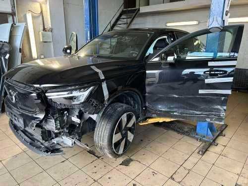 Капот та інше Volvo C40 розборка