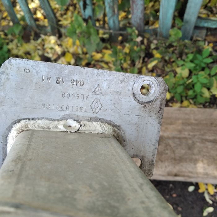 Задня балка бамперу Рено Меган 3