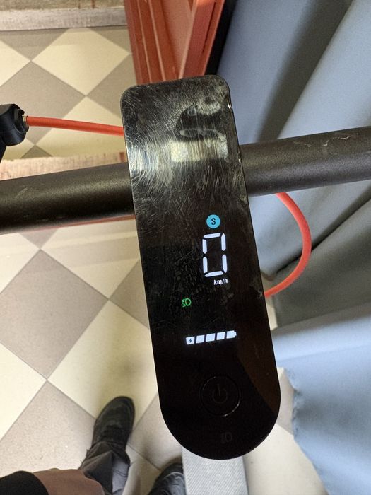 Електросамокат Xiaomi Mi Electric Scooter 4 Pro 2nd Gen
