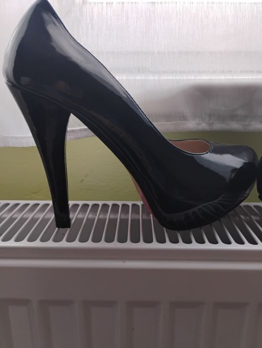 Czarne szpilki na 12 obcas