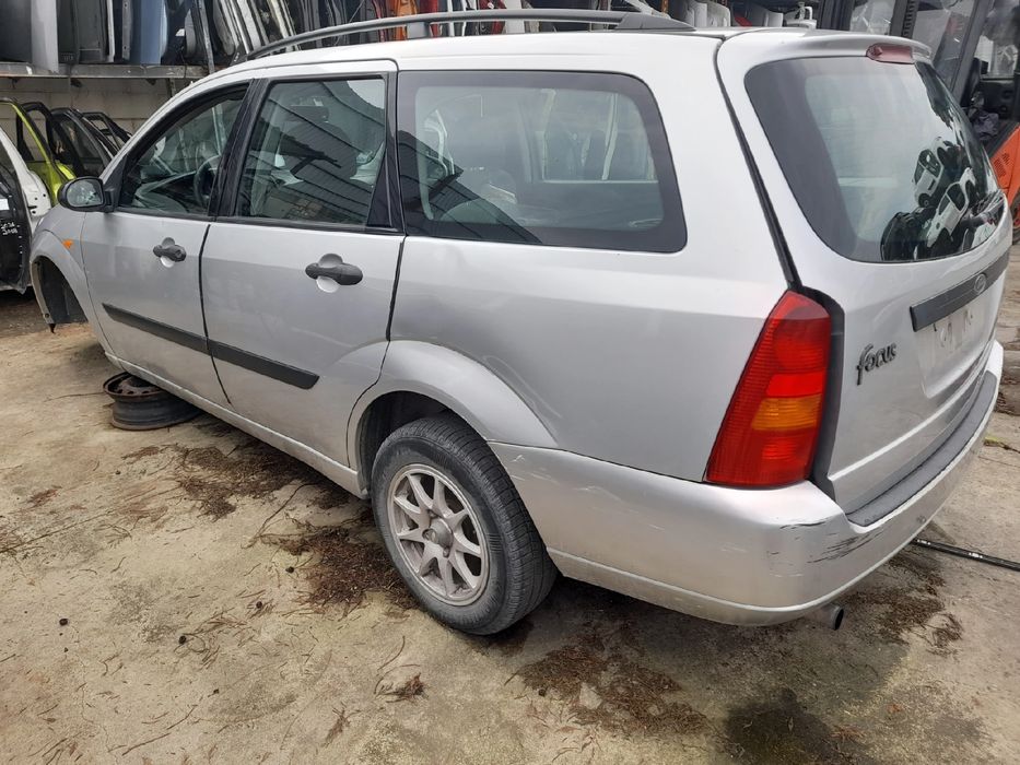 Para peças FORD Focus I Carrinha (DNW)