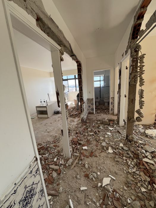 Fazemos Demições, Recolha de entulho, sucatas, monos, etc…