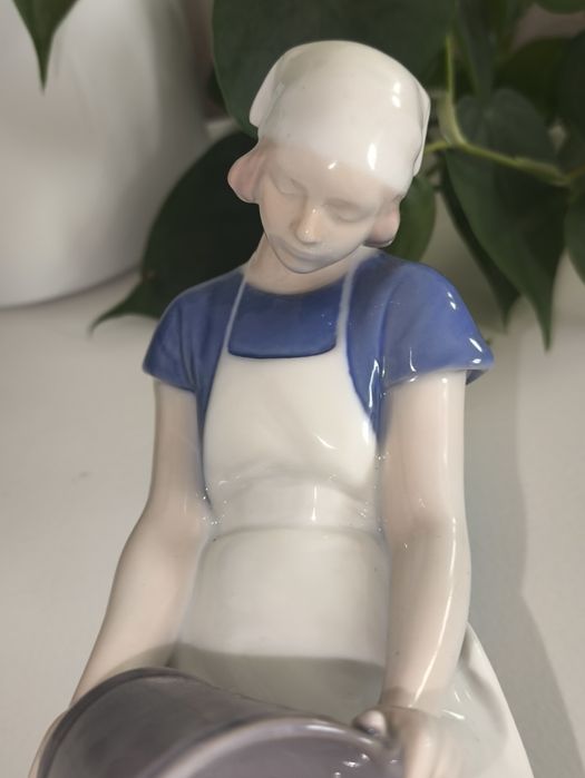 Figurka mleczarka Royal Copenhagen B&G