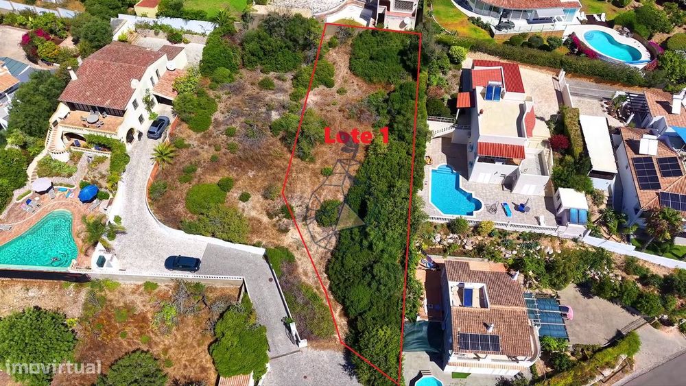 Terreno urbano com vistas para o mar na Praia da Luz, Lagos