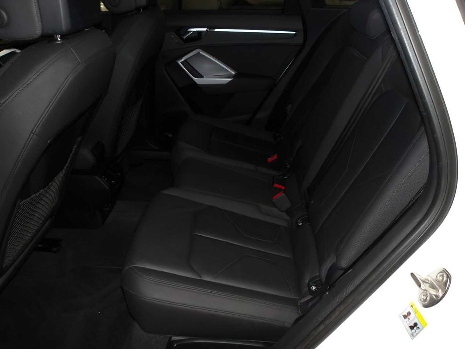 Audi Q3      2019