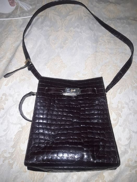 Предлагаю женскую сумочку