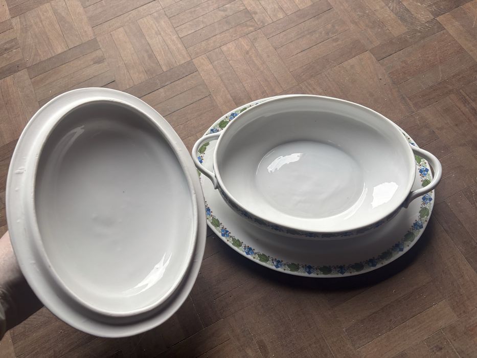 Terrina e travessas antigas Vista Alegre