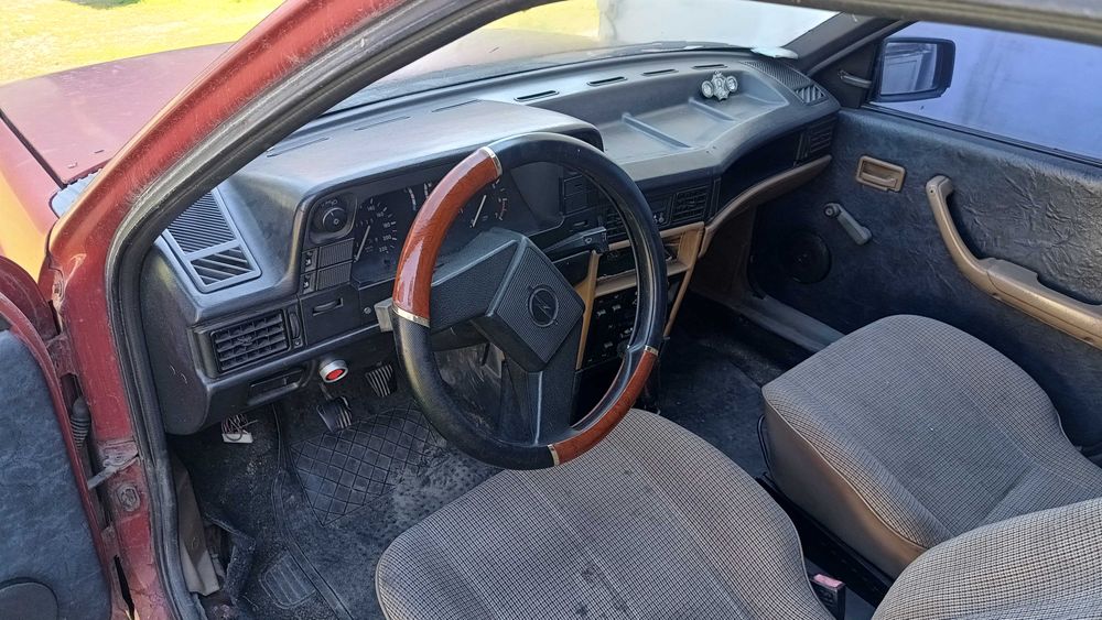 Opel Kadett 1986, 1.6 дизель