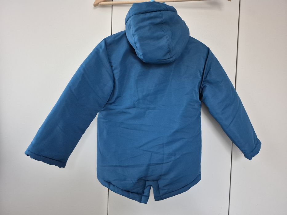 Ocieplana kurtka dla chłopca na cieplejsze zimowe dni lub przejściówka