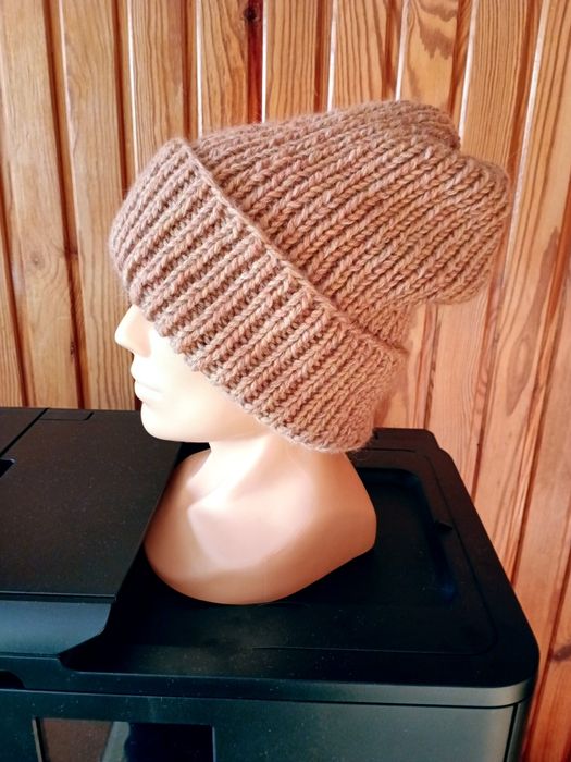 Ciepła czapka zrobiona na drutach Big  Brąz