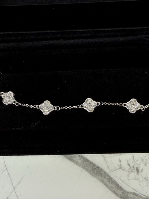 Браслет Van Cleef & Arpels  розмір регулюється, посріблення 925 проби,з камінцями, конюшина, клевер ван клиф, цепочка, серебро, ланцюжок
