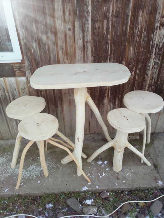 Столик і 4 стільці