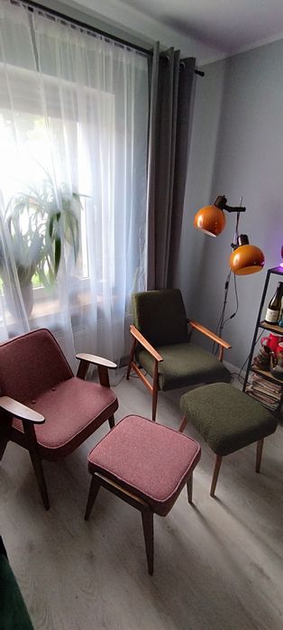 Fotel prl lisek po gruntownej renowacji z podnóżkiem