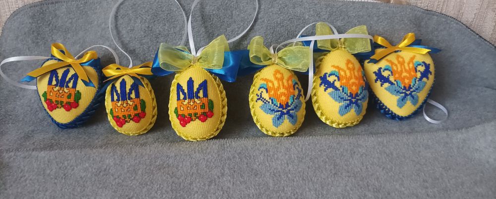 Вишиті Пасхальні писанки