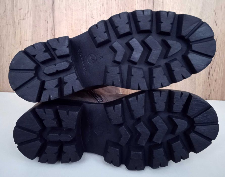 Нові німецькі чоботи, замшеві ботильйони, жіночі черевики демі зима 37