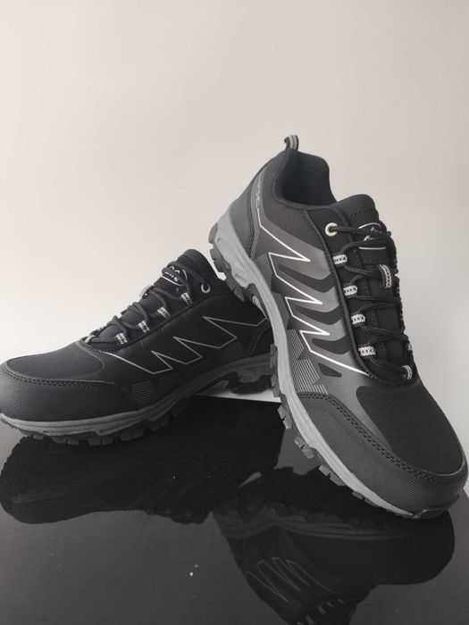 Okazja Stylowe buty męskie czarne nowe sportowe wiązane 44