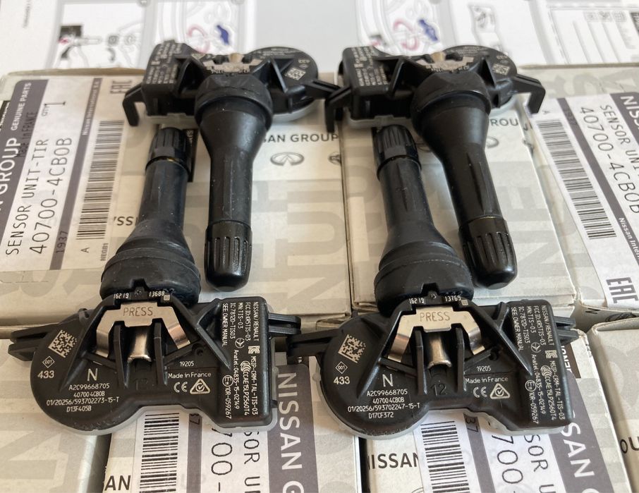 Nissan Rogue Infiniti  Renault 40700-4cb0b  40700-3VU0A