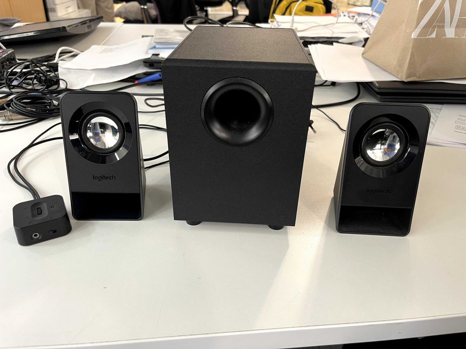 Colunas Computador - Z213 Compact 2.1 Speaker System