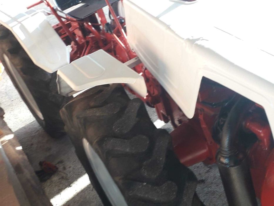 trator PASQUALI 956 603 em bom funcionamento 4x4 com alfaias