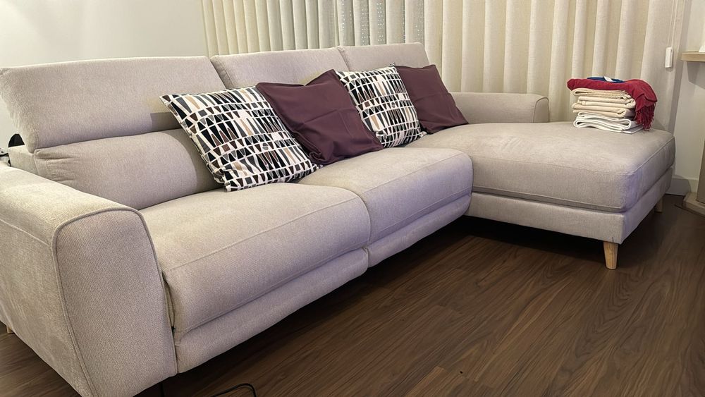 Sofá chaise longue + 1 lugar reclinável elétrico