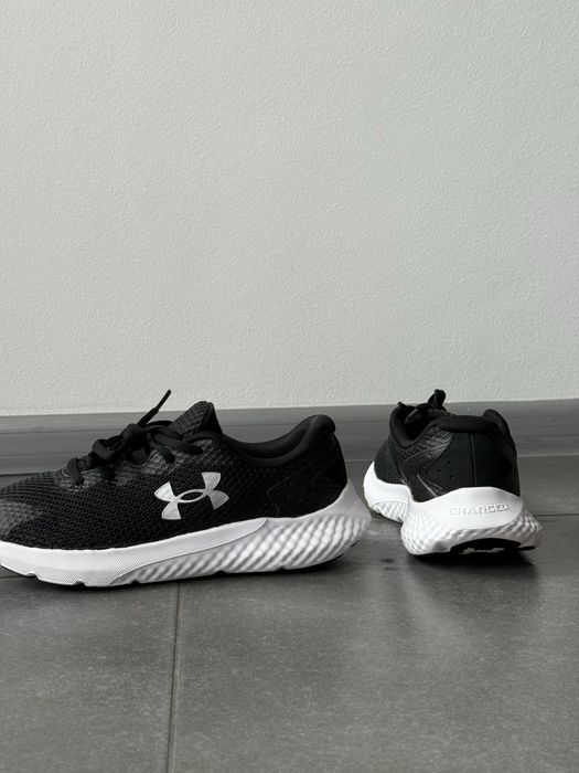 Жіночі кросівки Under Armour Charged Rogue 3, 38 розмір